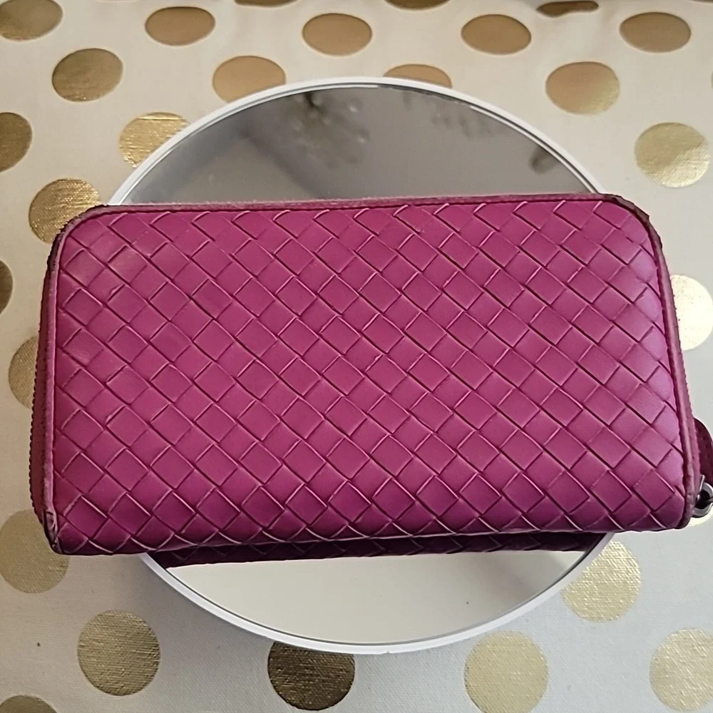 💜💕 Bottega Veneta Intrecciato Zip Around Wallet 💕💜